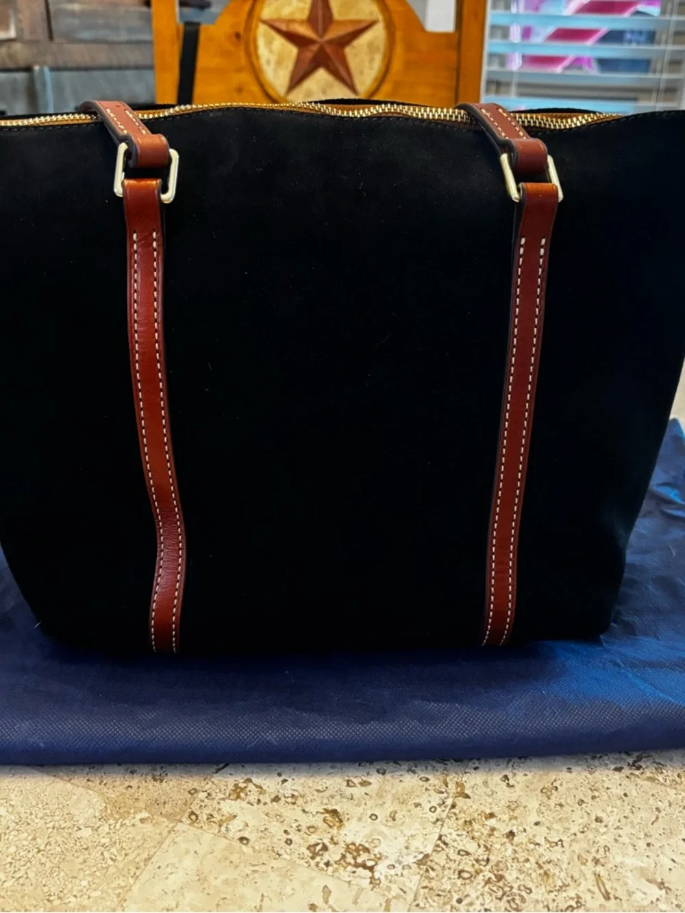 Dooney & Bourke Black Suede Leather Trim Tote Bag Red Lining Large Shoulder Bag - Picture 2 of 16